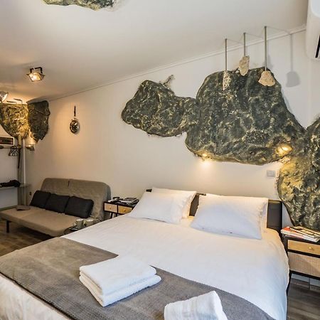Graffitisuites#Stone Солун Екстериор снимка